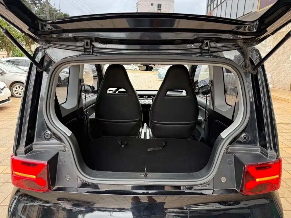 Wuling MINIEV — миниатюра 12