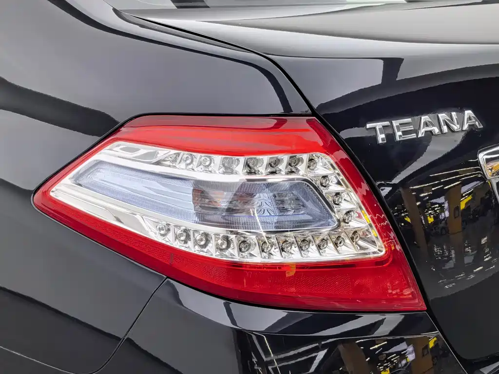 Nissan Teana — миниатюра 7