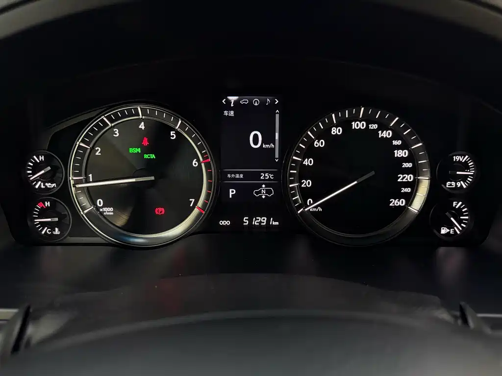 Lexus LX — миниатюра 8