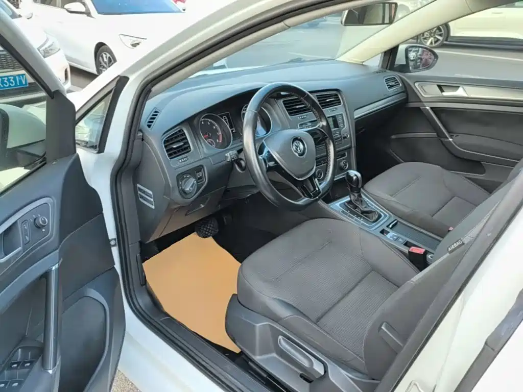 Volkswagen Golf — миниатюра 16