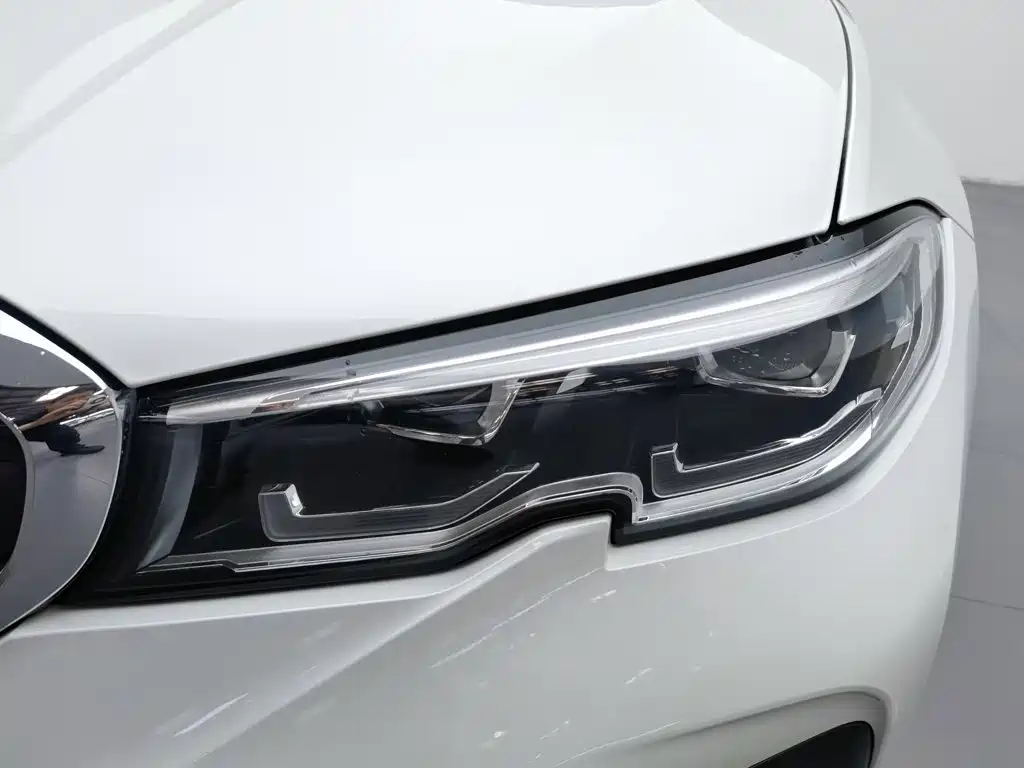 BMW 3 Series — миниатюра 7