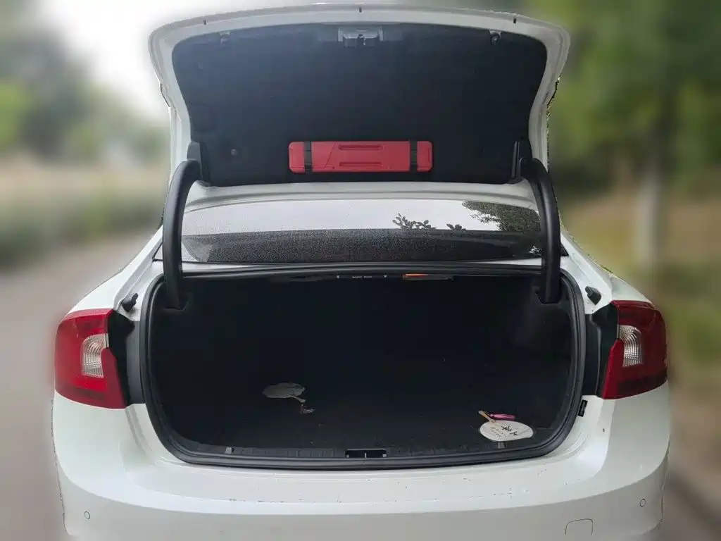 Volvo S60 — миниатюра 20