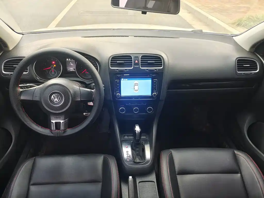 Volkswagen Golf — миниатюра 6