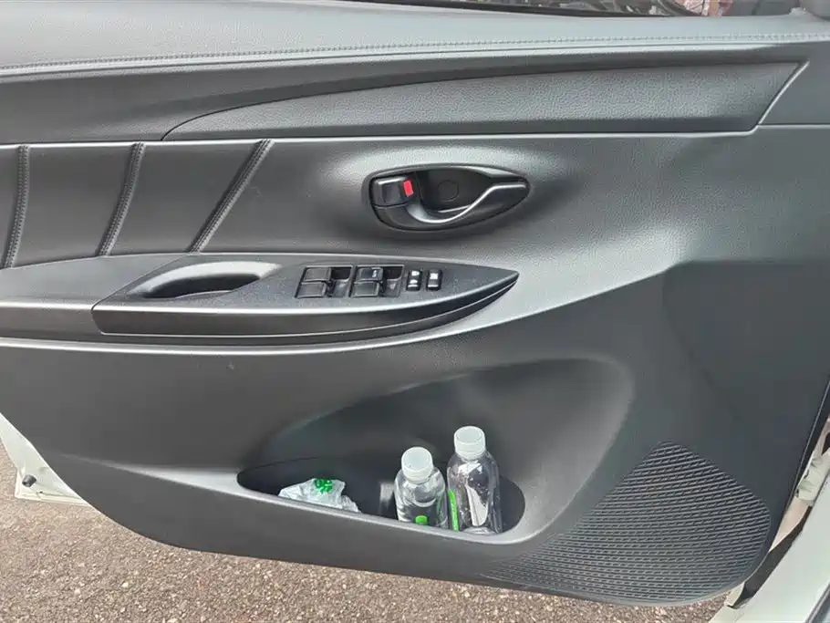 TOYOTA YARIS L ZHIXUAN