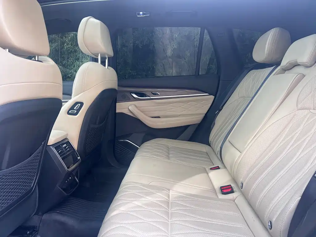 Geely Xingyue L — миниатюра 10