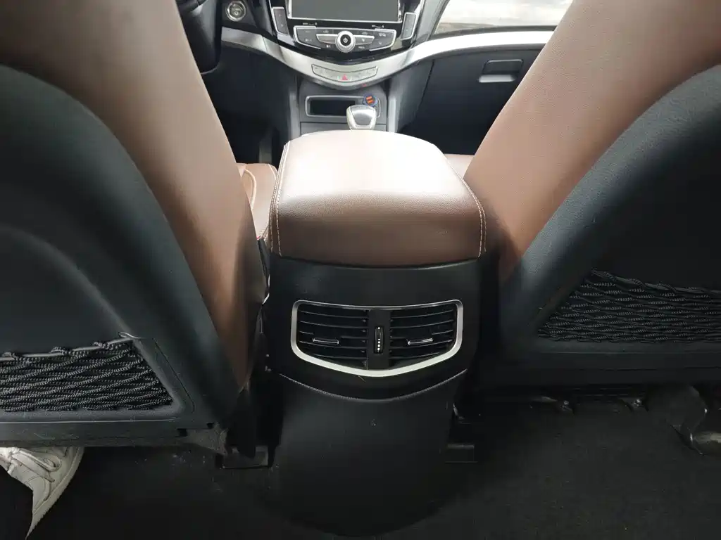BYD Tang New Energy — миниатюра 14