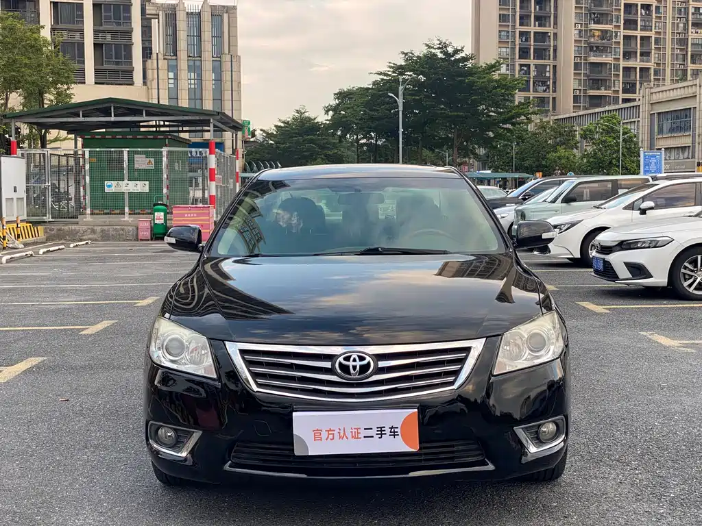 Toyota Camry — миниатюра 2