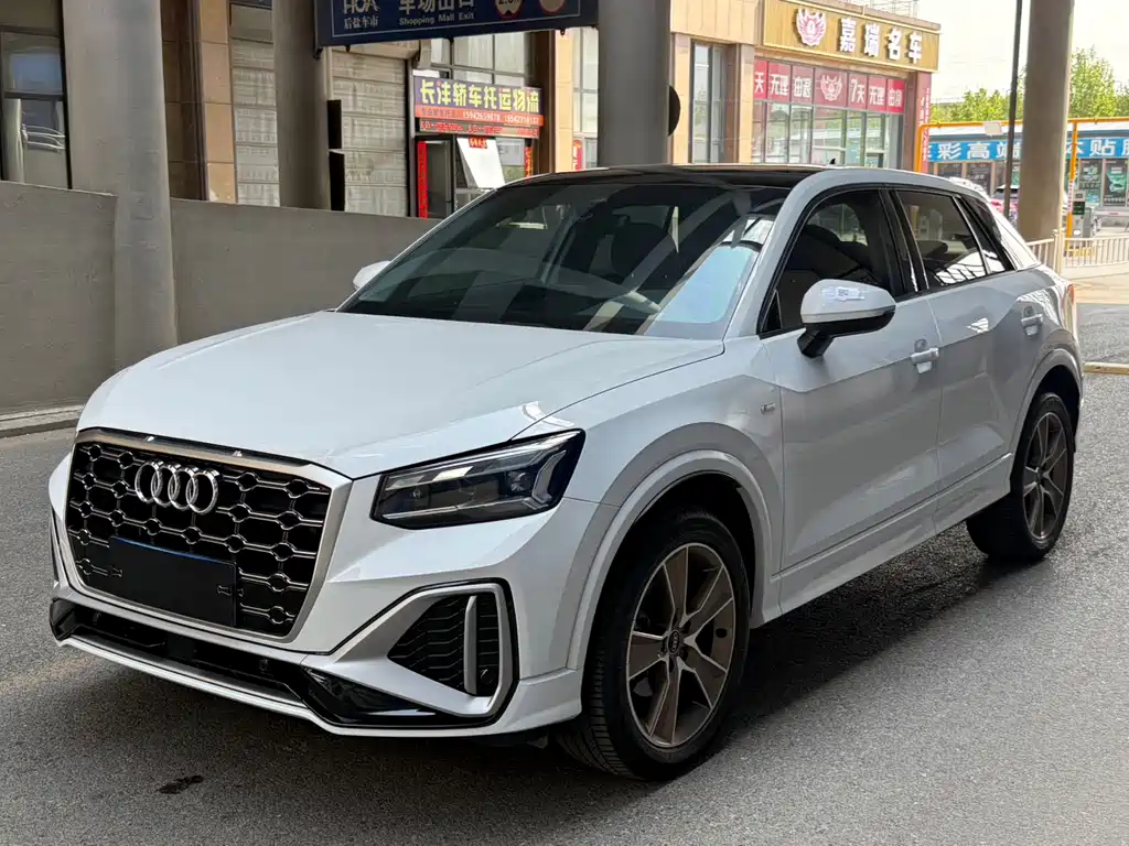 Audi Q2L 2022