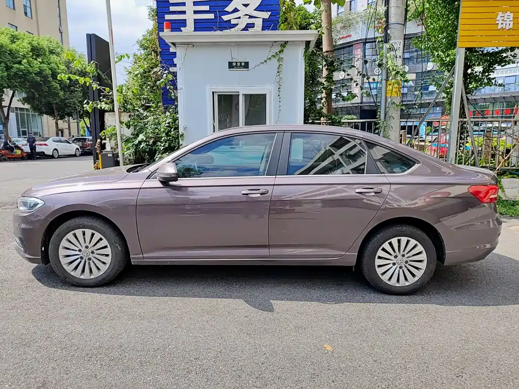 Volkswagen Lavida — миниатюра 3
