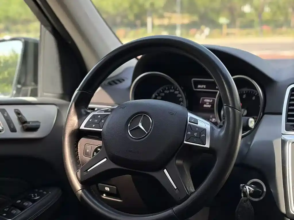 Mercedes-Benz M 2015 ML 320 4MATIC