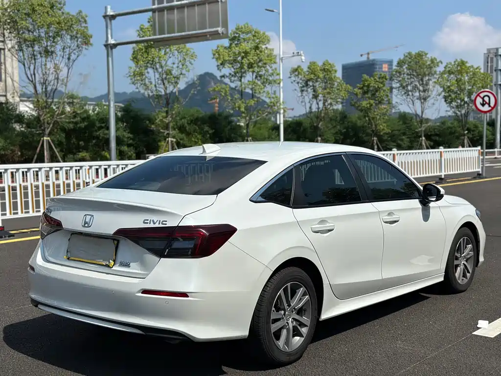Honda Civic — миниатюра 9