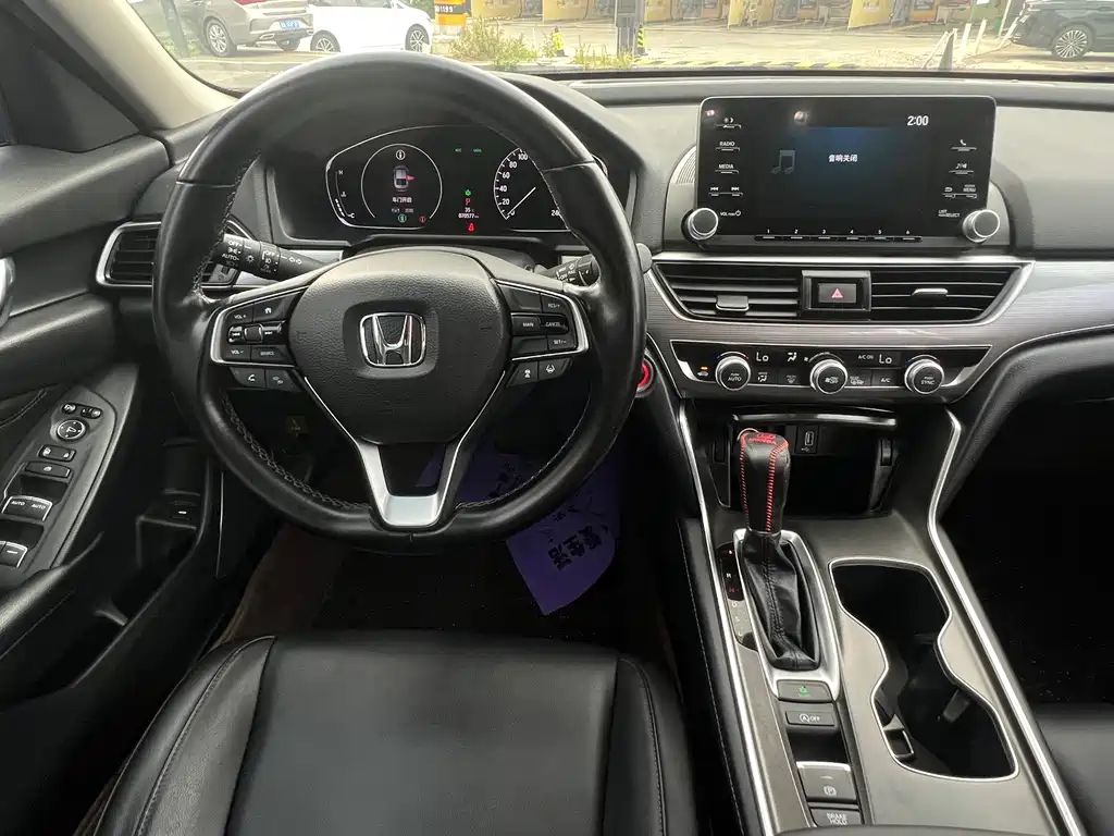 Honda Accord — миниатюра 13