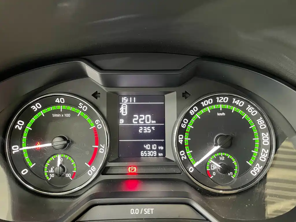 Skoda Octavia - фото 24
