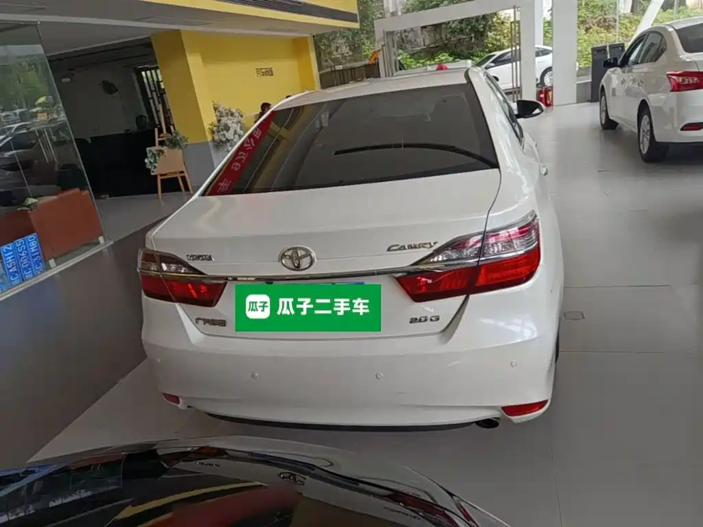 Toyota Camry — миниатюра 6
