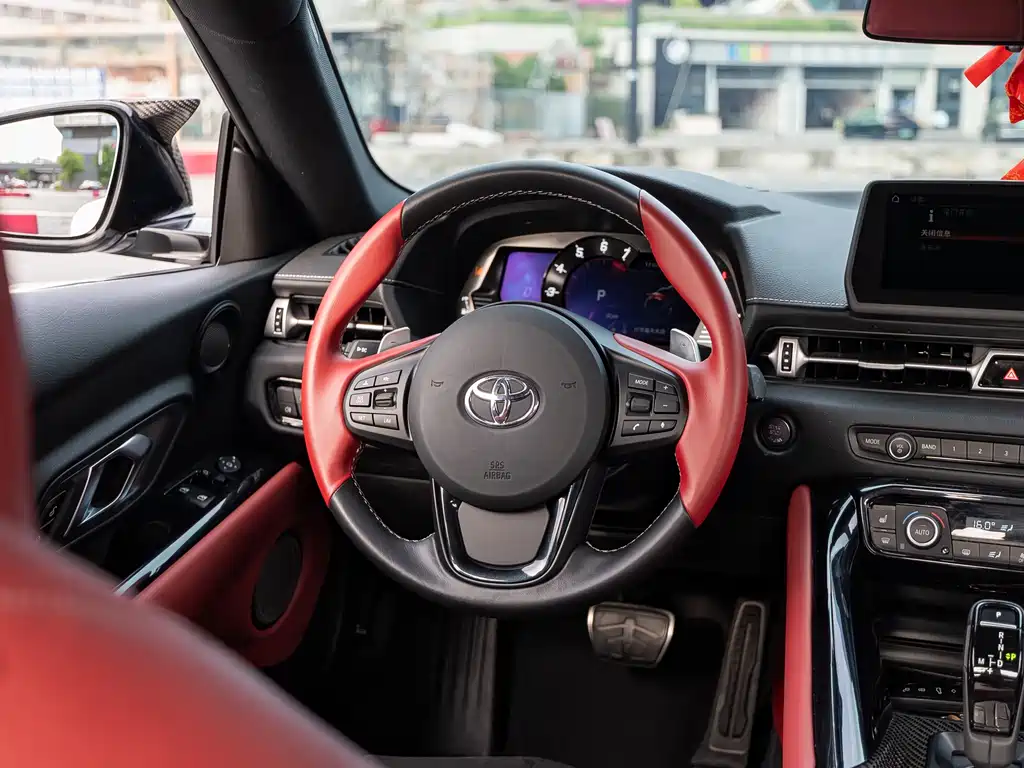Toyota Supra — миниатюра 5
