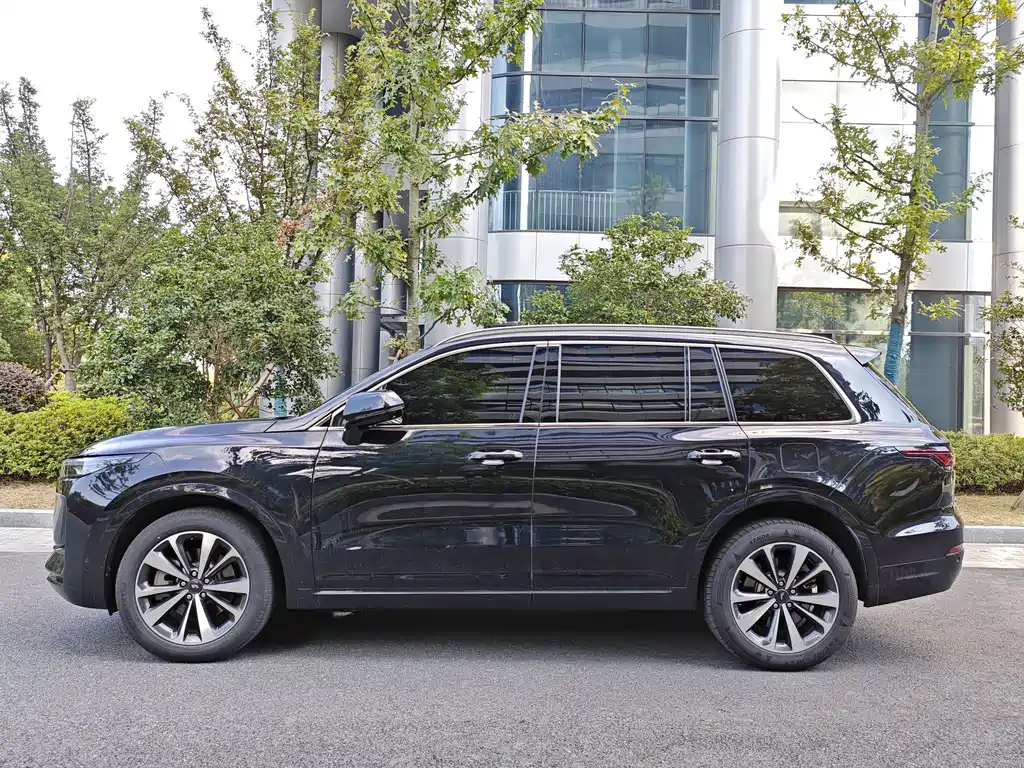 Li Auto Li ONE — миниатюра 4