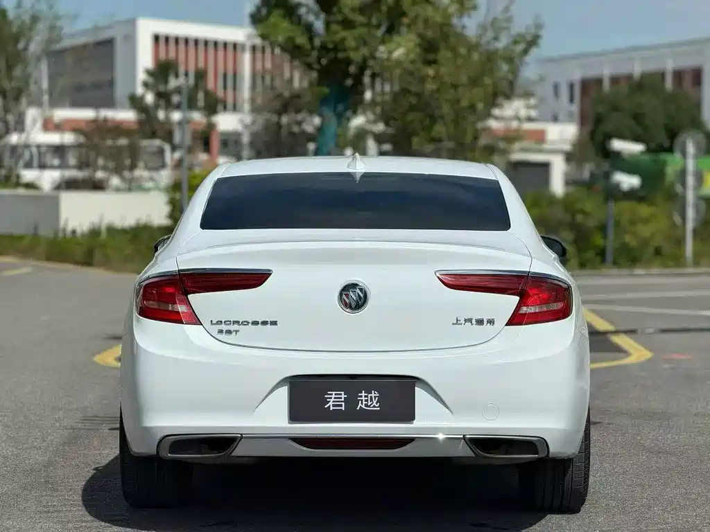 Buick LaCrosse — миниатюра 8
