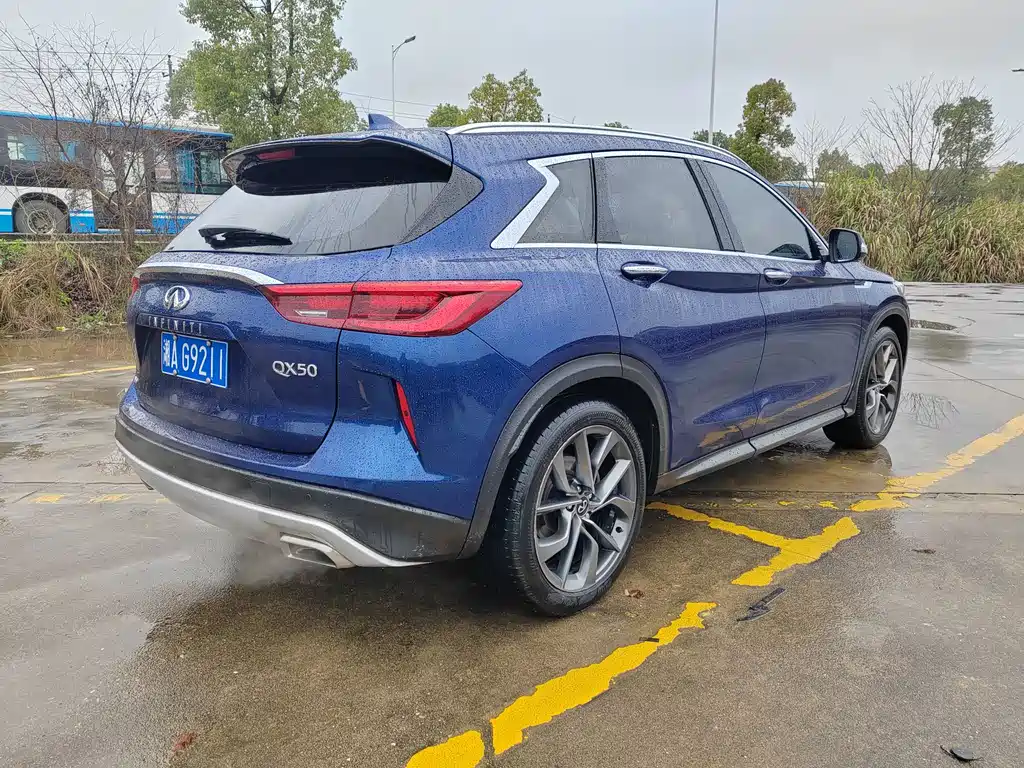INFINITI QX50