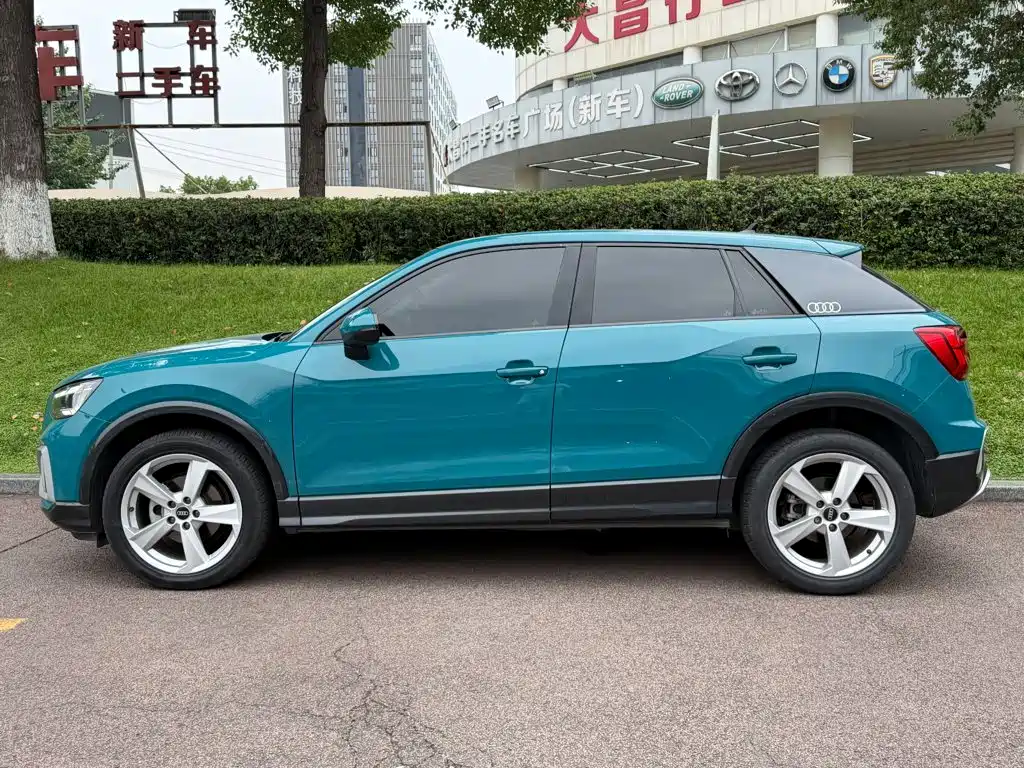 Audi Q2L — миниатюра 3