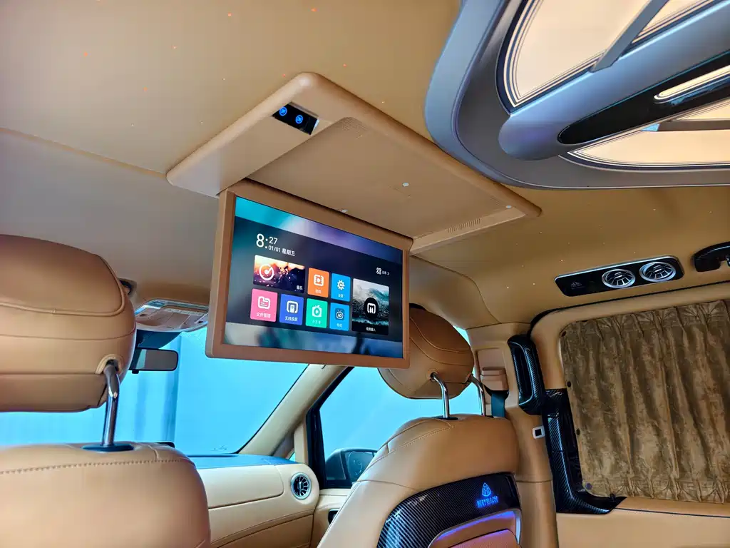 Mercedes-Benz Vito 2023 2.0T 7 мест