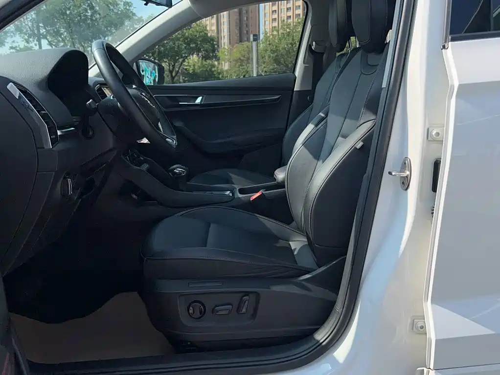 Skoda Karoq — миниатюра 8