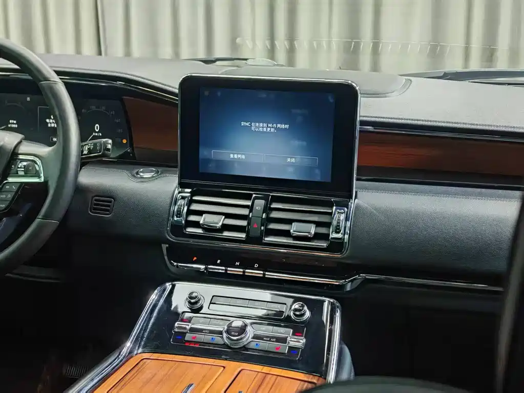 Lincoln Navigator 2018 3.5T V