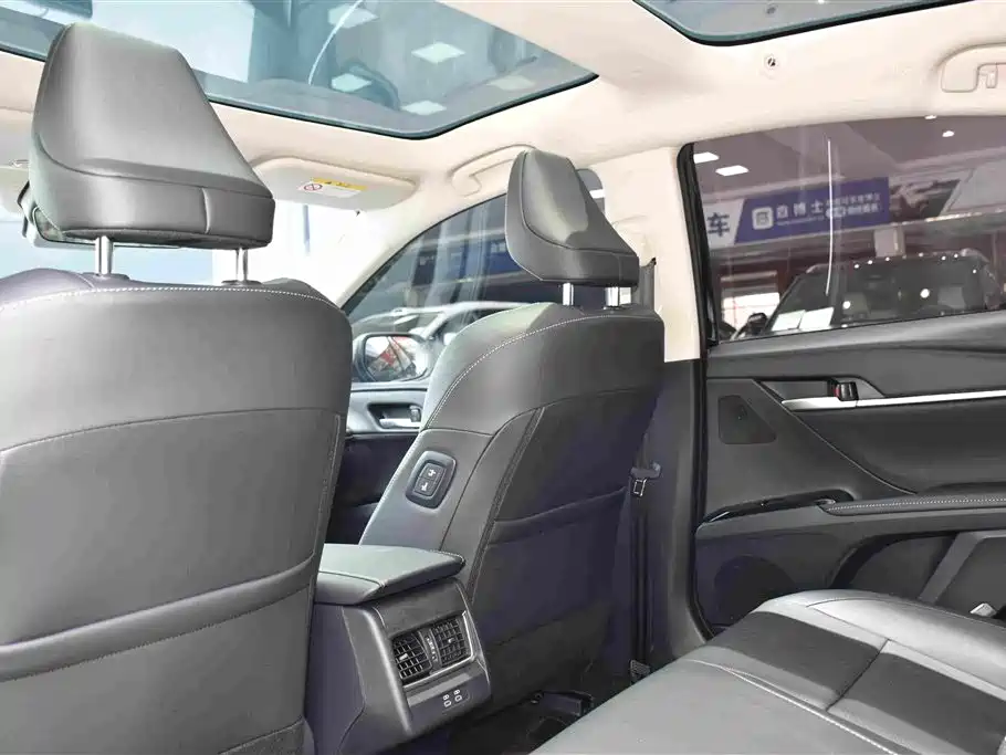 Toyota Camry 2024 2.5HG Luxury