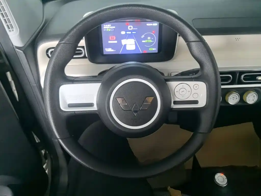 Wuling MINIEV — миниатюра 11