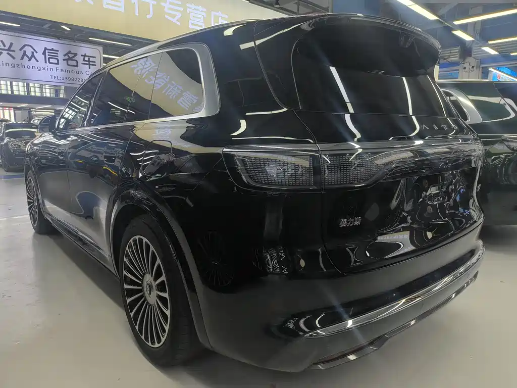 Aito M8 2025 Ultra 53.4kWh 6 мест (192 ）