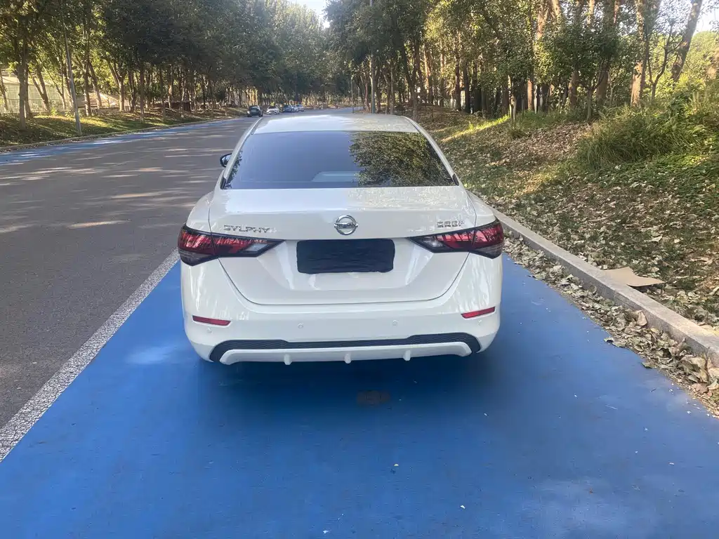 Nissan Sylphy — миниатюра 6