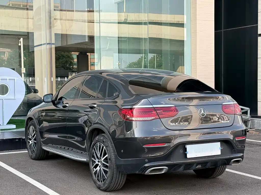Mercedes-Benz GLC 2020 GLC 300 4MATIC SUV