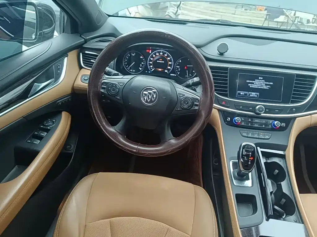 Buick LaCrosse — миниатюра 11