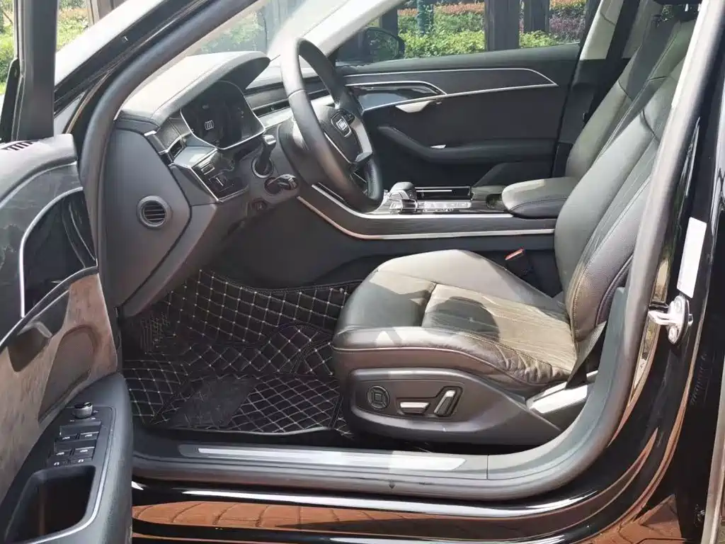 Audi A8 — миниатюра 5
