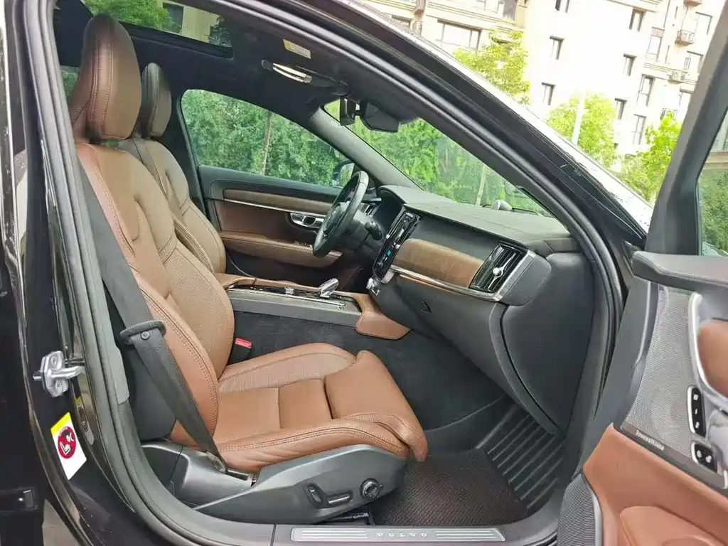 Volvo S90 — миниатюра 4