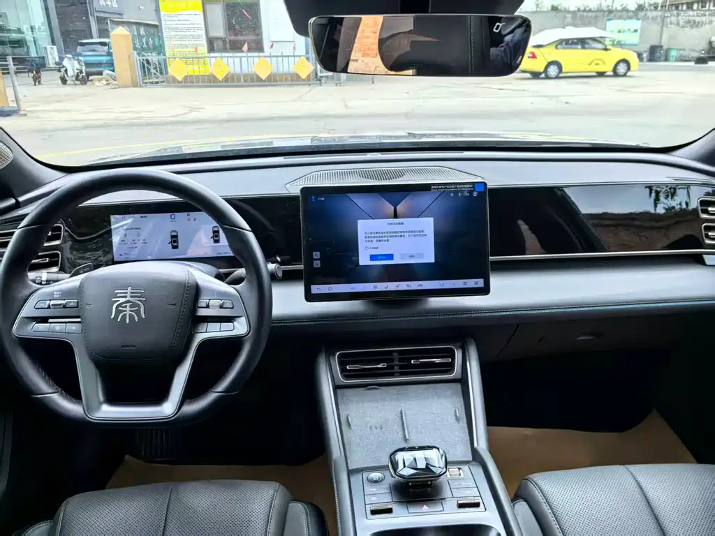 BYD Qin L L 2025 DM-i Smart Drive 120KM