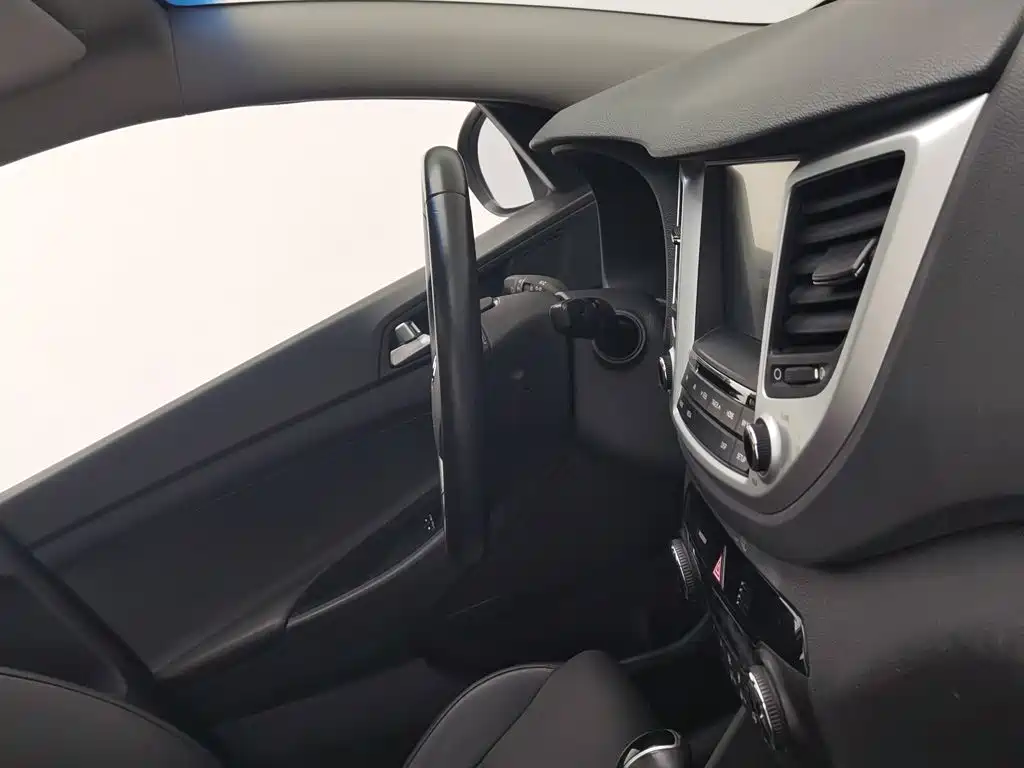 Hyundai Tucson — миниатюра 22