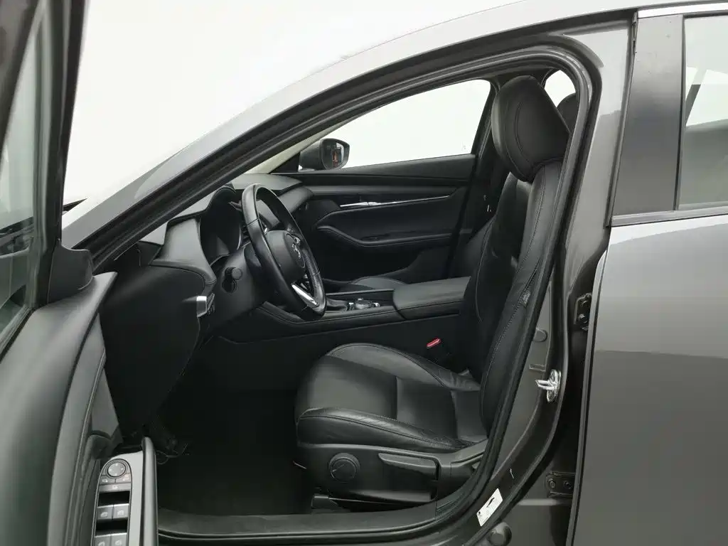 Mazda 3 Axela — миниатюра 10