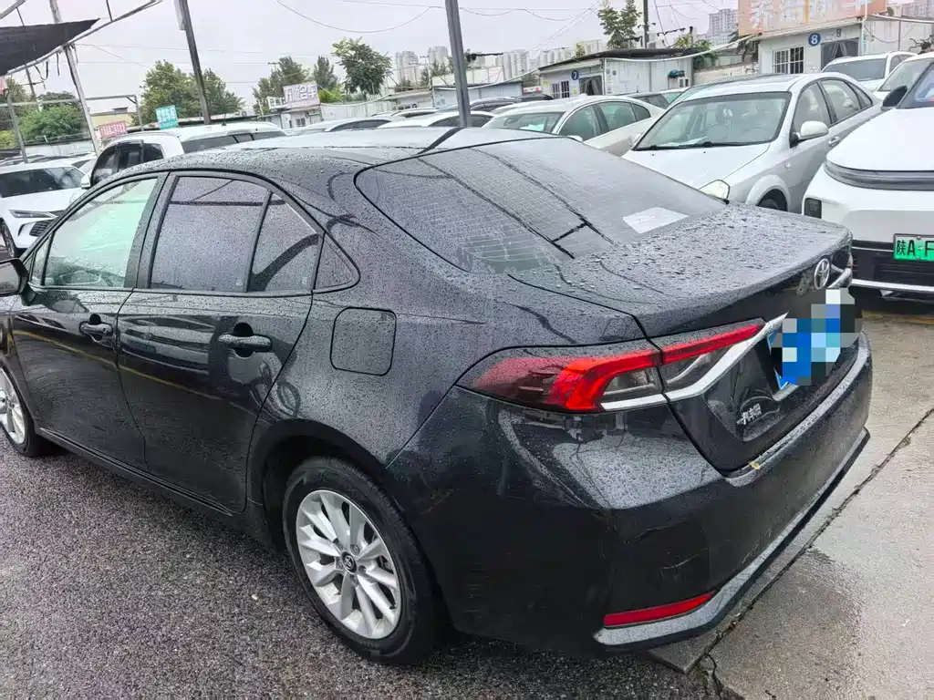 Toyota Corolla — миниатюра 6