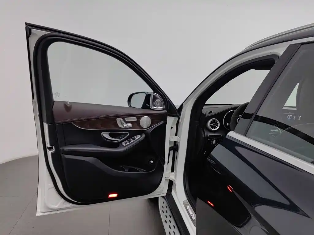 Mercedes-Benz GLC — миниатюра 8