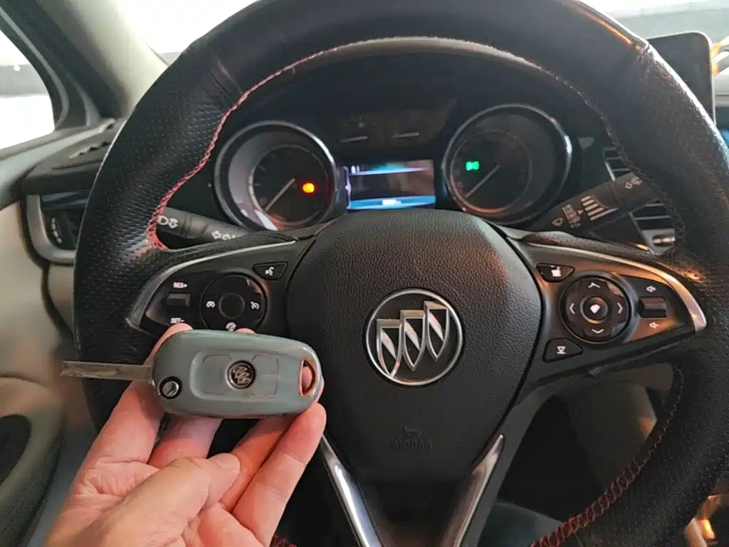 Buick Verano — миниатюра 10
