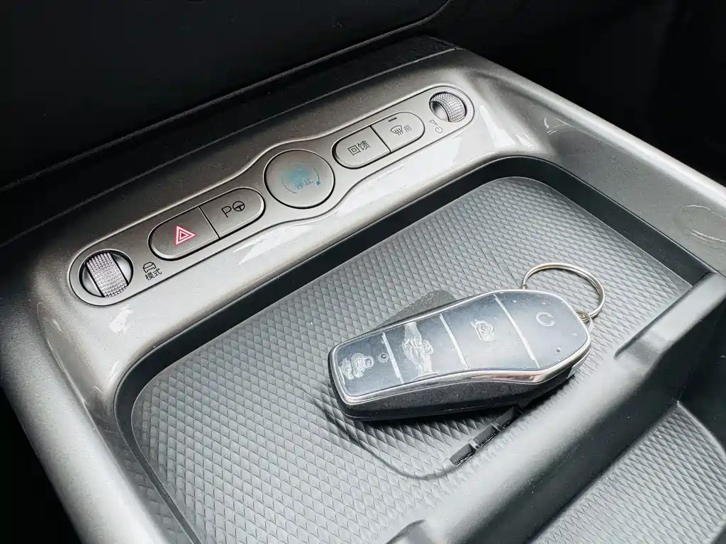 BYD Dolphin — миниатюра 12