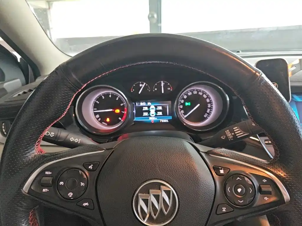 Buick Verano — миниатюра 14