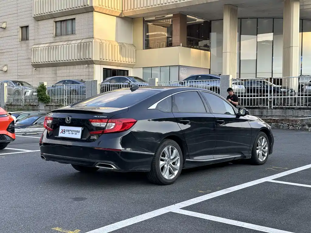 Honda Accord — миниатюра 6