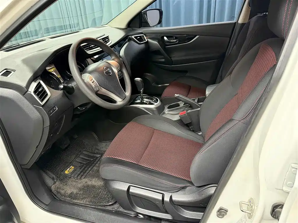 Nissan Qashqai — миниатюра 5