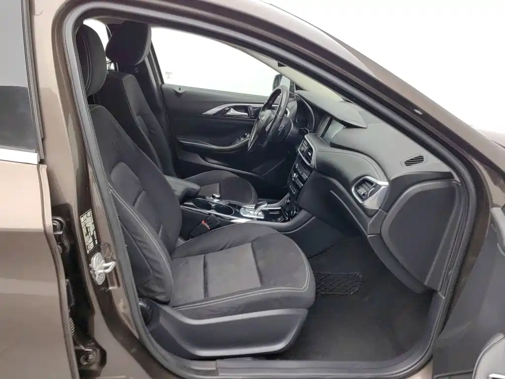 Infiniti QX30 — миниатюра 23