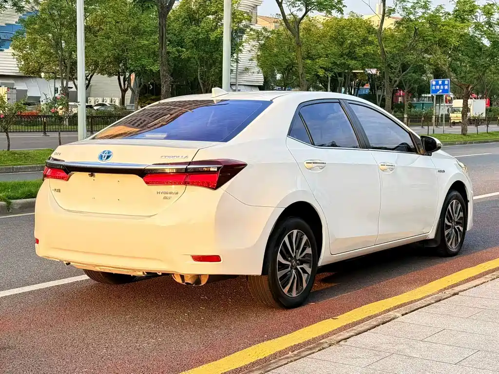 Toyota Corolla — миниатюра 7