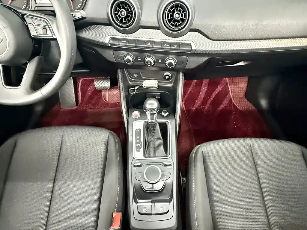 Audi Q2L — миниатюра 10