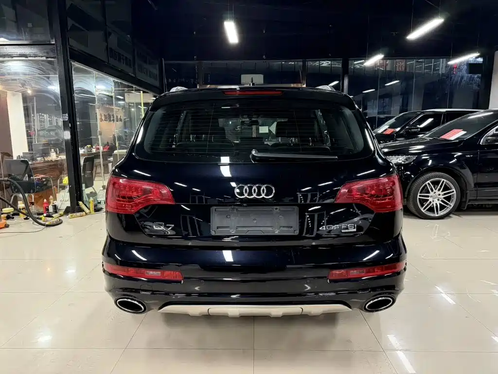 Audi Q7 — миниатюра 5