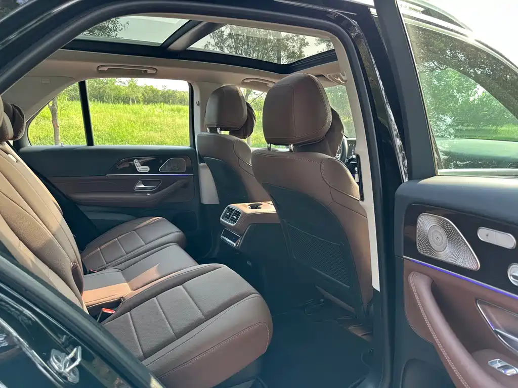 Mercedes-Benz GLE (Import) — миниатюра 12