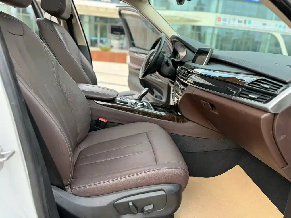 BMW X5 (Import) — миниатюра 6